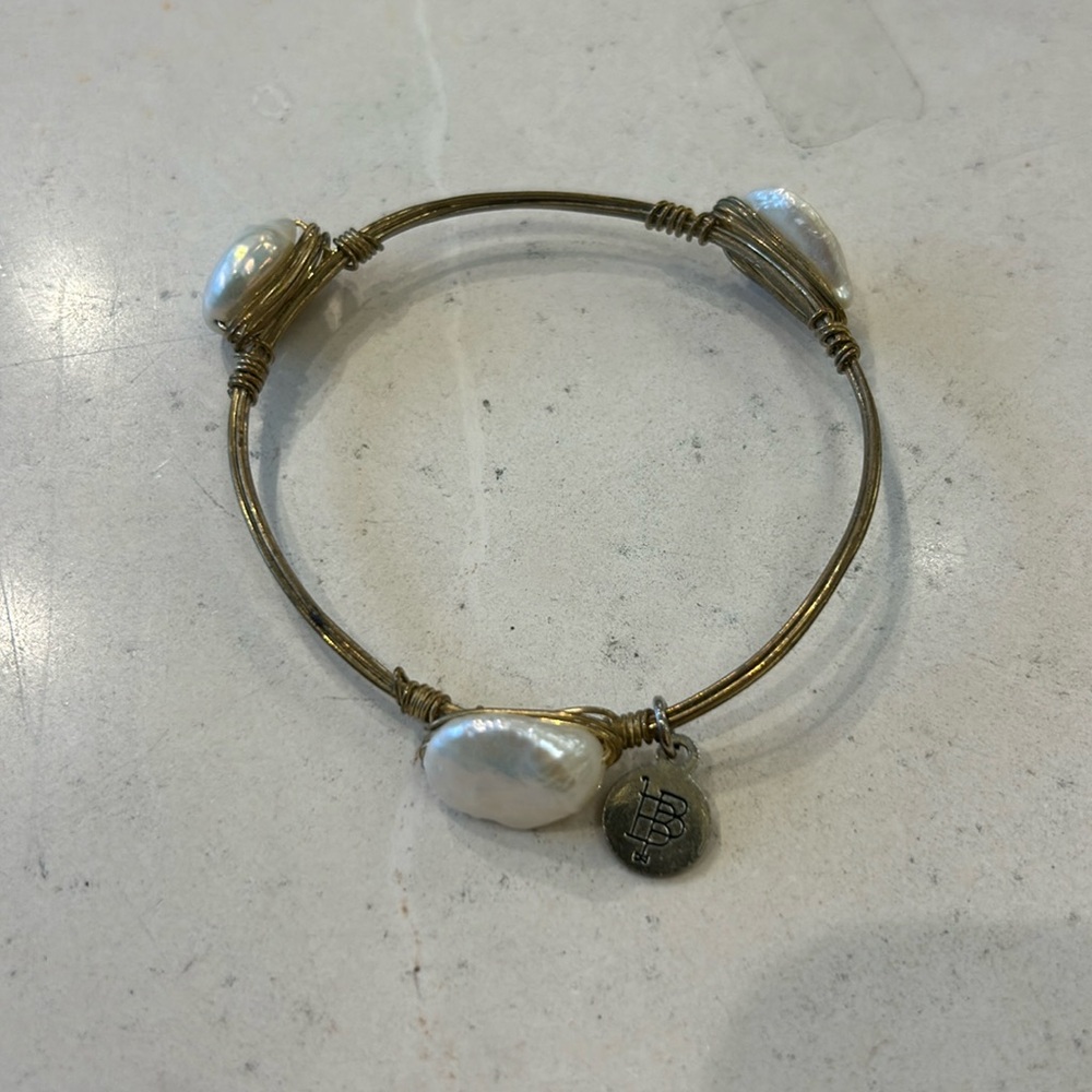 Bourbon and Bowetie bracelet